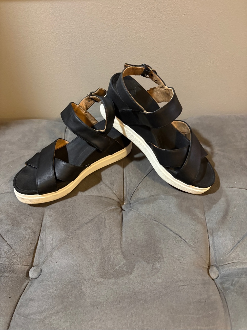 Dr. Scholl's Black Leather Platform Sandals with White Sole